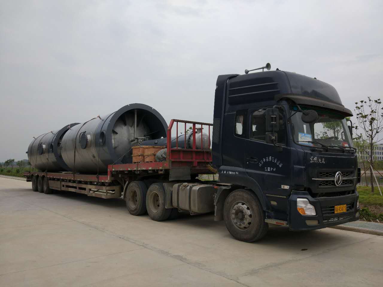 Storage tank to be transported